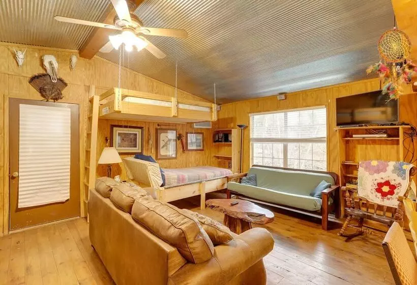 Cozy Riverfront Cabin ~ 2 Mi To Main Street Hardy