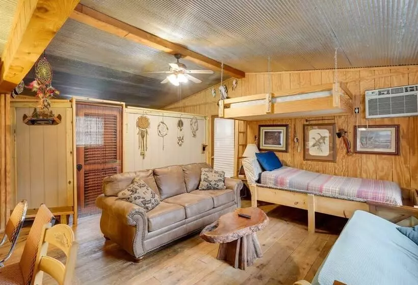 Cozy Riverfront Cabin ~ 2 Mi To Main Street Hardy