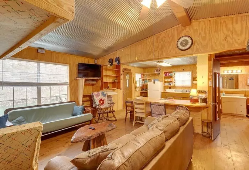Cozy Riverfront Cabin ~ 2 Mi To Main Street Hardy