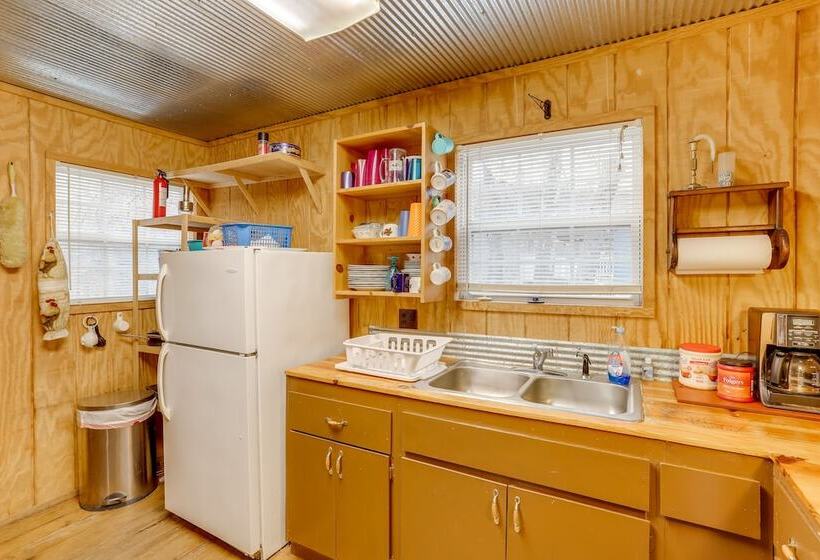 Cozy Riverfront Cabin ~ 2 Mi To Main Street Hardy