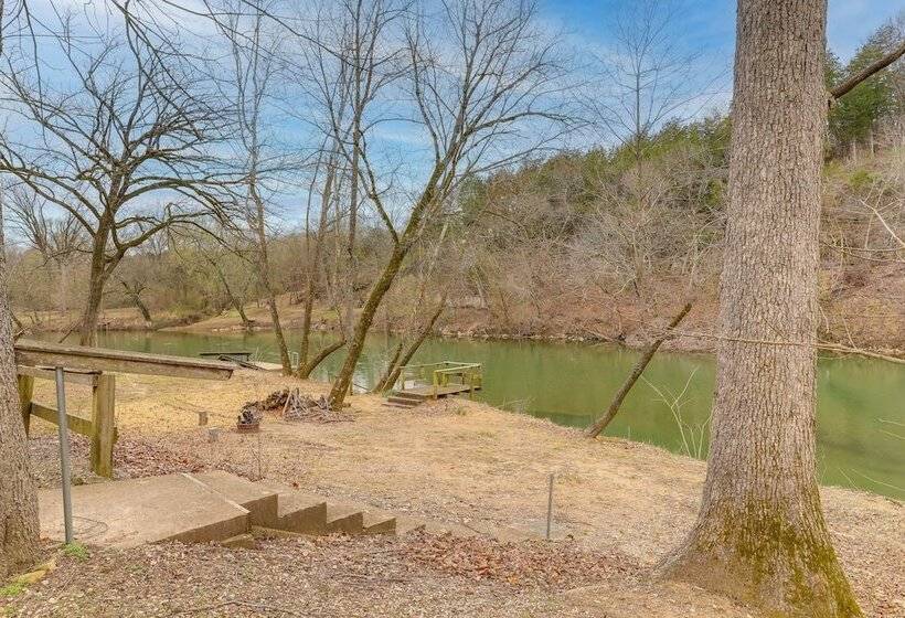 Cozy Riverfront Cabin ~ 2 Mi To Main Street Hardy