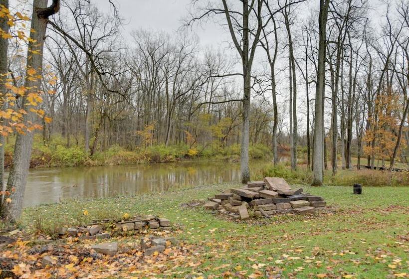 East Aurora Home ~ 18 Mi To Downtown Buffalo!