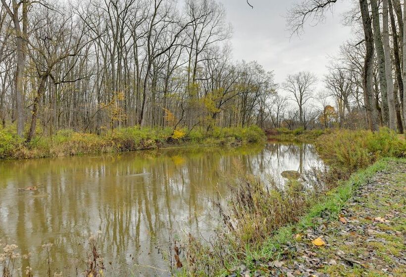 East Aurora Home ~ 18 Mi To Downtown Buffalo!