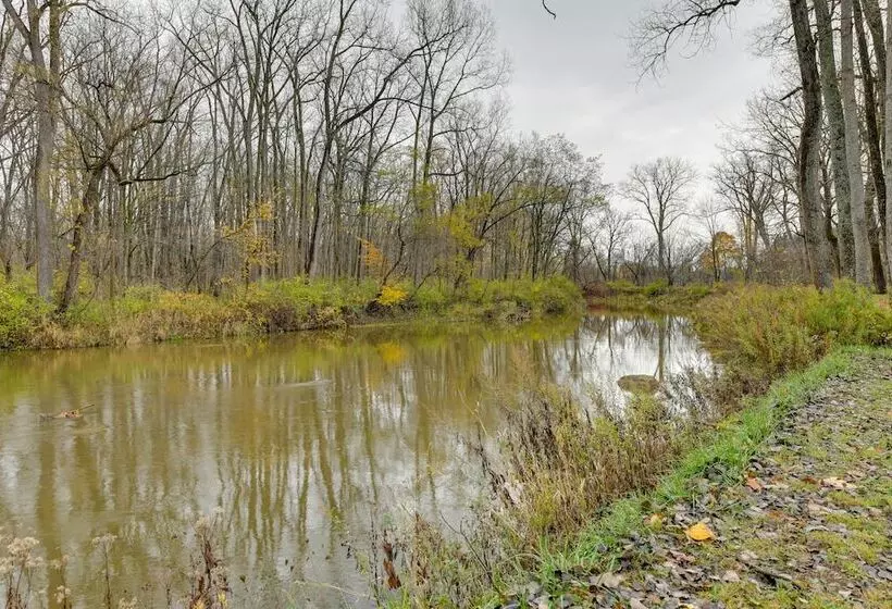 East Aurora Home ~ 18 Mi To Downtown Buffalo!