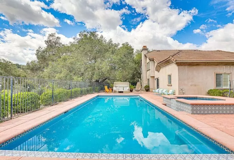 Escondido Home: Private Pool, 2 Grills & Fire Pit!