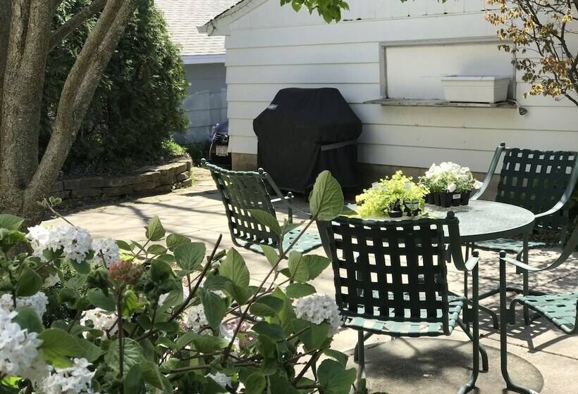 客栈 Beautiful Luxury Suite A Shorewood Home