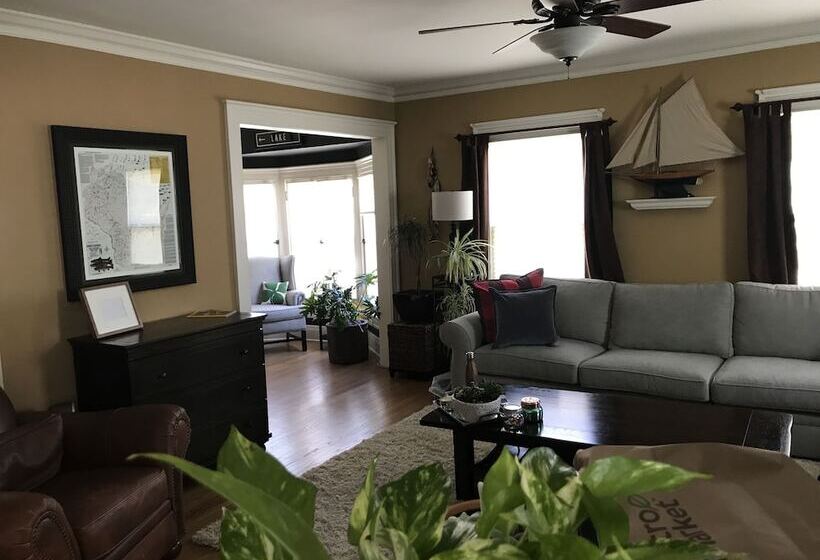 客栈 Beautiful Luxury Suite A Shorewood Home