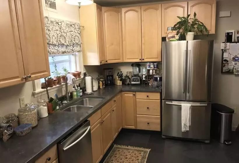 簡易ホテル Beautiful Luxury Suite A Shorewood Home