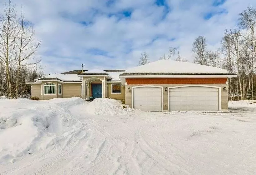 Inviting Wasilla Vacation Rental: 6 Mi To Big Lake