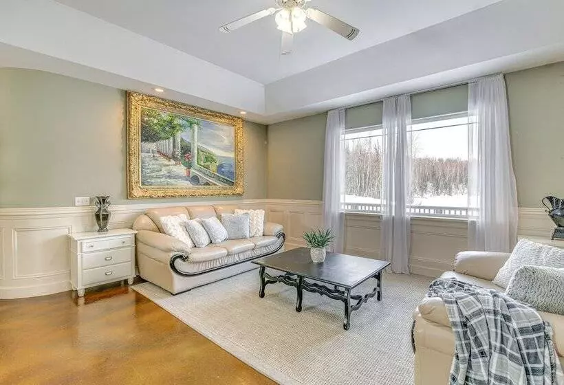 Inviting Wasilla Vacation Rental: 6 Mi To Big Lake