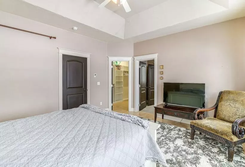 Inviting Wasilla Vacation Rental: 6 Mi To Big Lake