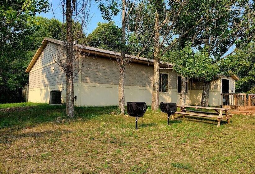 Legacy Lakeside Resort