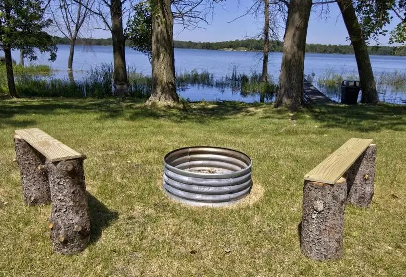 Legacy Lakeside Resort