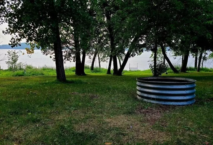 Legacy Lakeside Resort