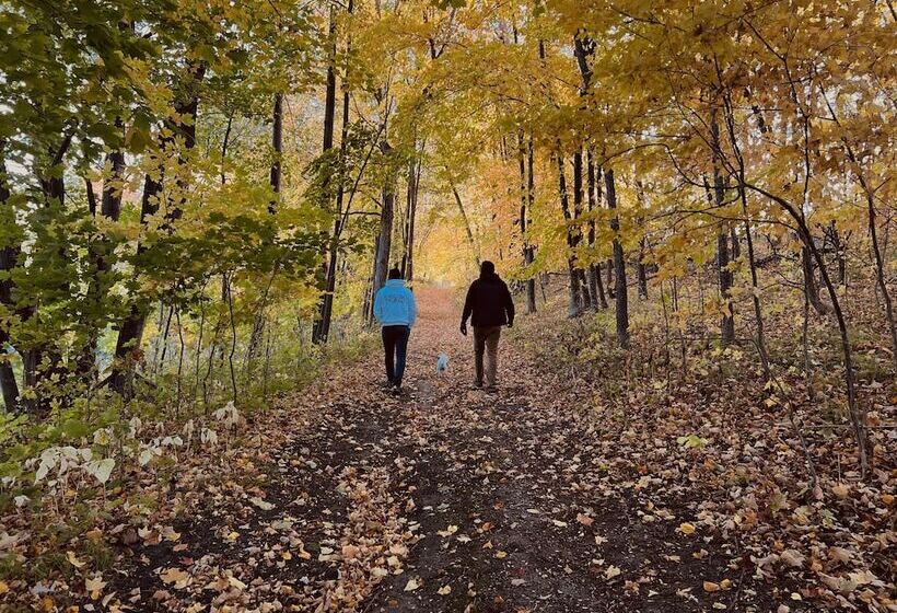 Legacy Lakeside Resort