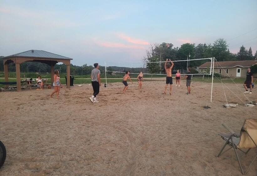 Legacy Lakeside Resort