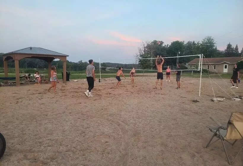 Legacy Lakeside Resort