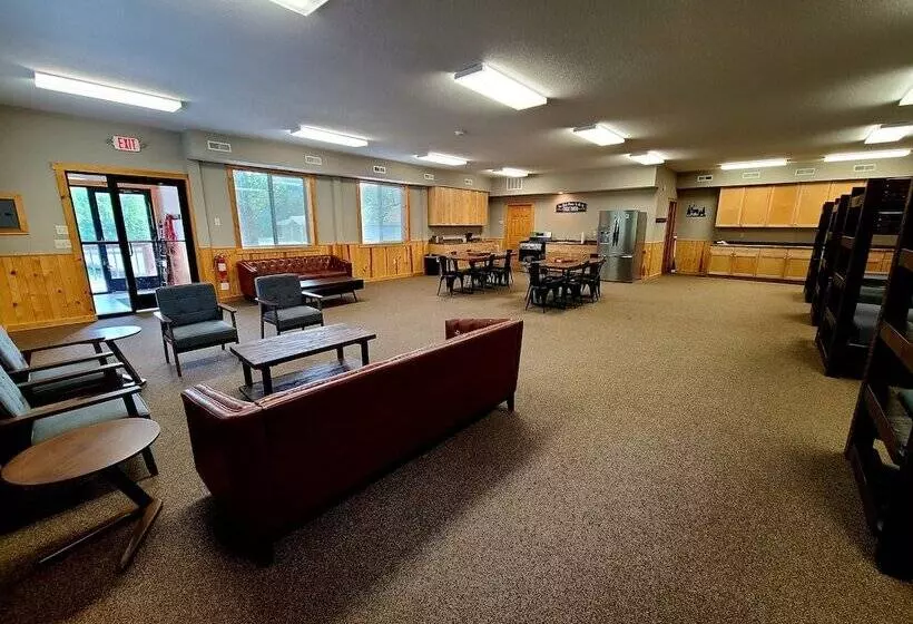 Legacy Lakeside Resort