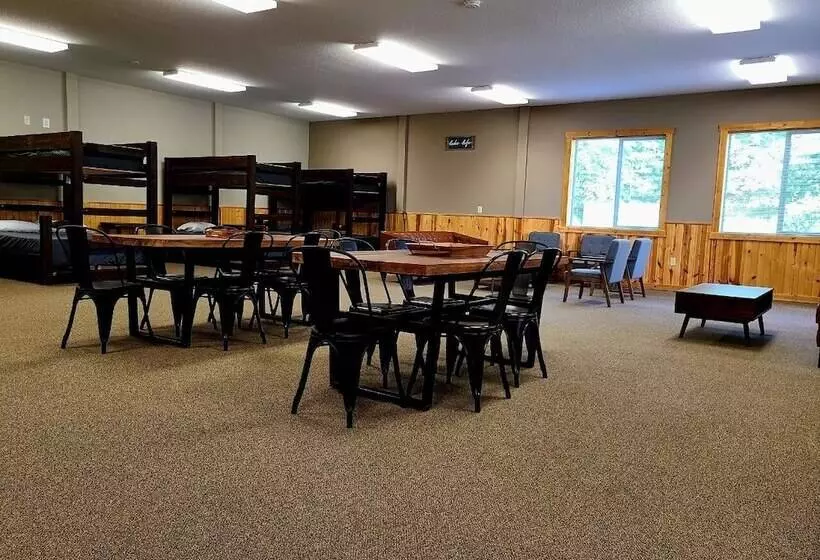 Legacy Lakeside Resort