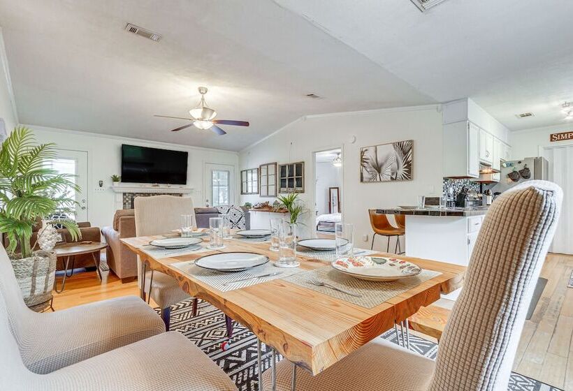 Milton Waterfront Home W/ Dock & Outdoor Kitchen!