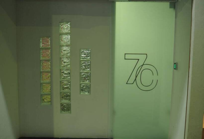 Molucano Themed Rooms