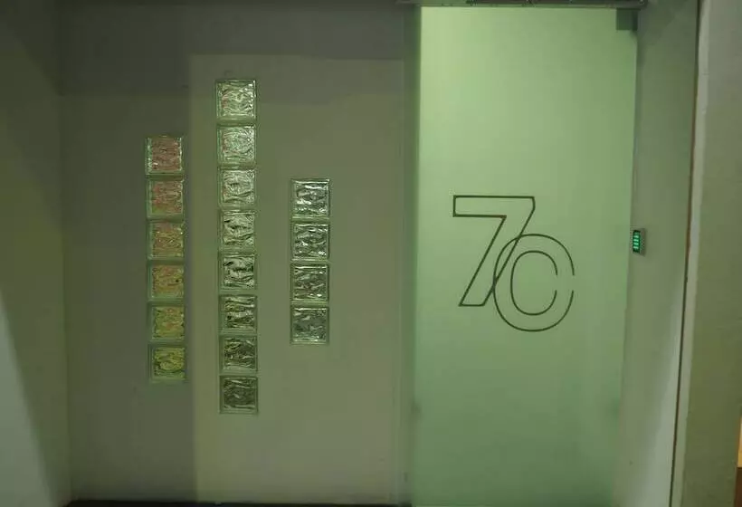 Molucano Themed Rooms