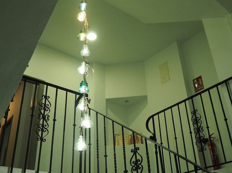 Molucano Themed Rooms