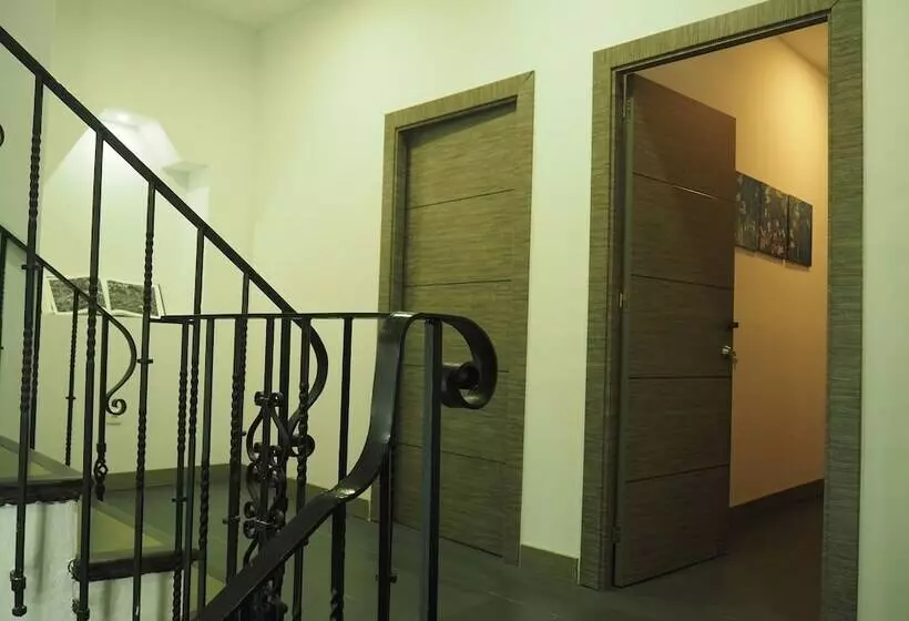 Molucano Themed Rooms