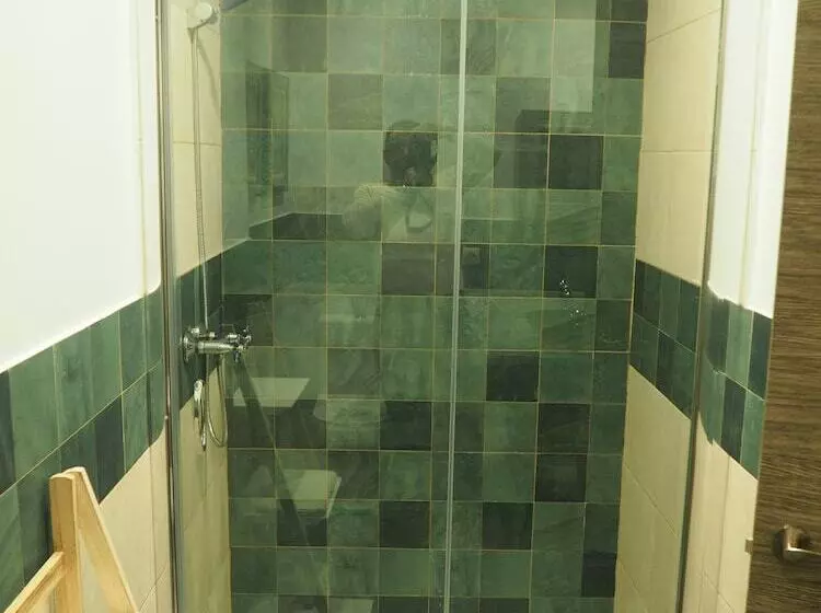 Molucano Themed Rooms