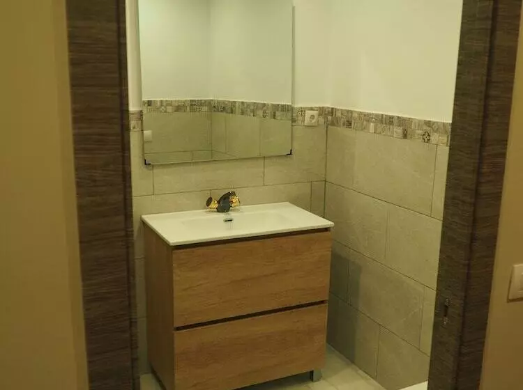 Molucano Themed Rooms