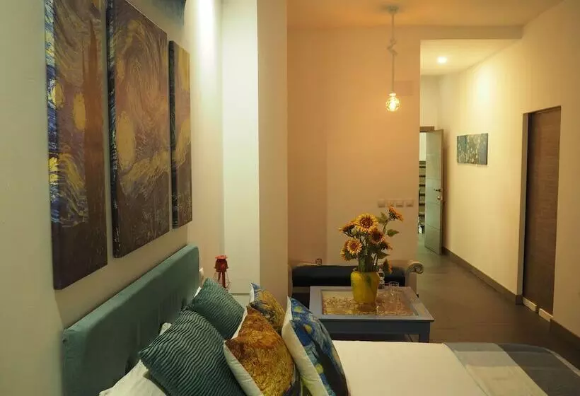 Molucano Themed Rooms