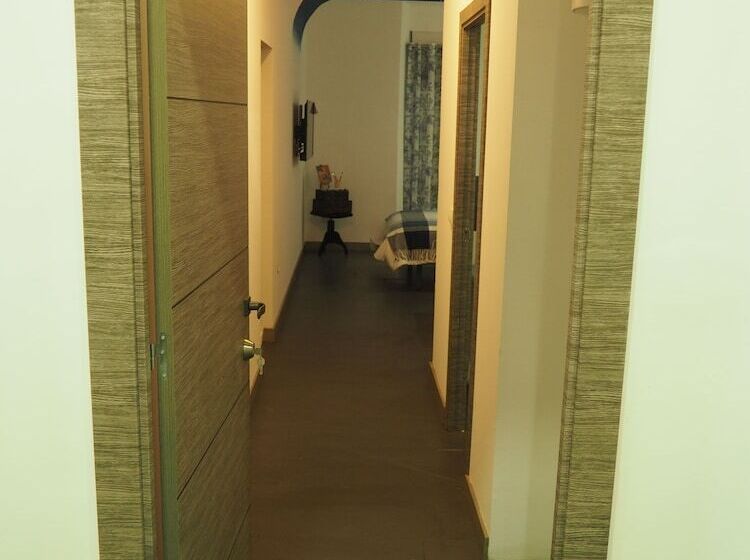 Molucano Themed Rooms