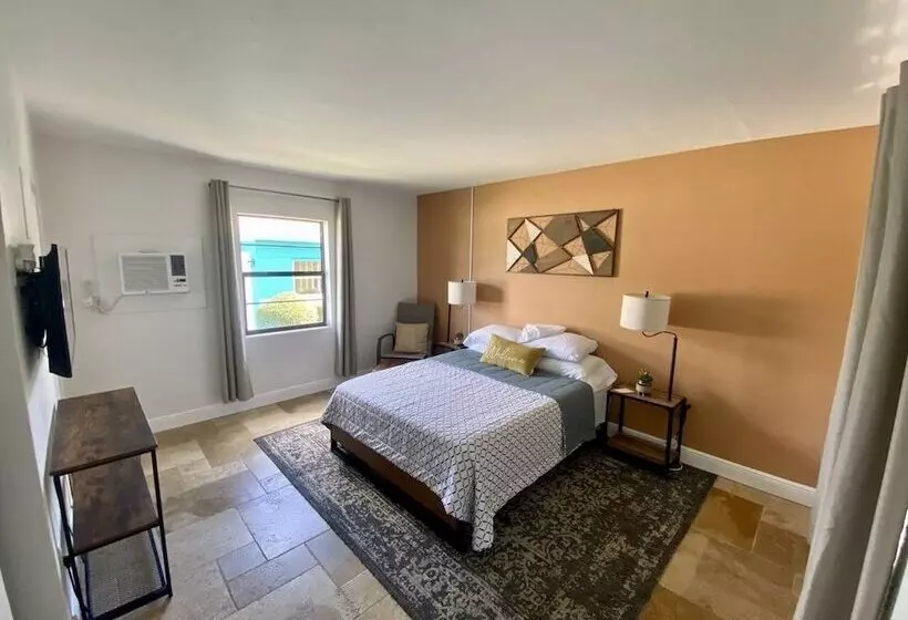 Motelli Bonsai   A Modern Motor Court