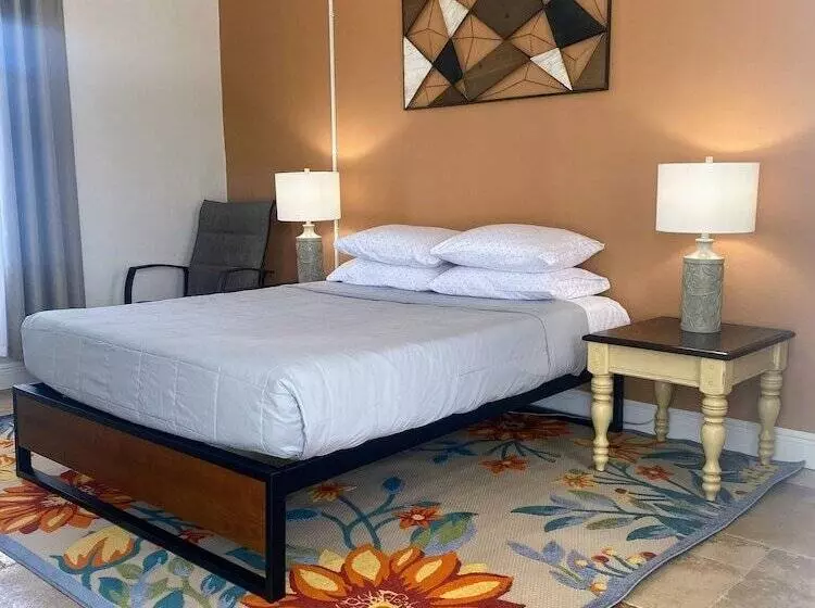 Motelli Bonsai   A Modern Motor Court