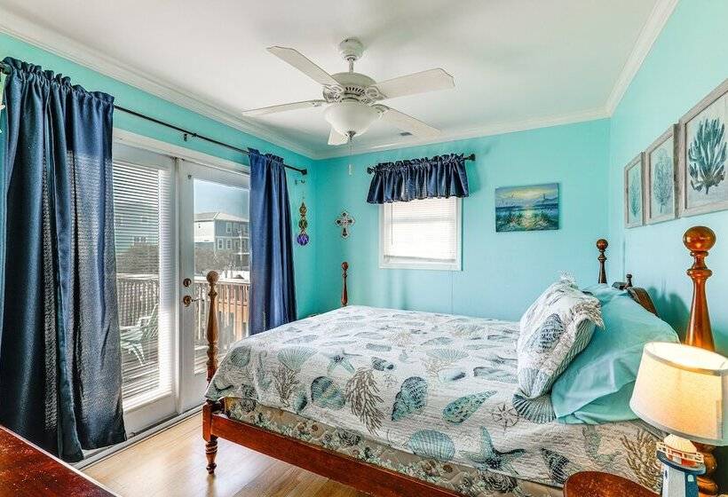 Oak Island Home W/ Covered Patio: Steps To Beach!