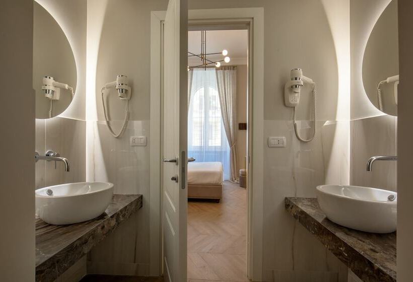 פנסיון Porta Castello Suites