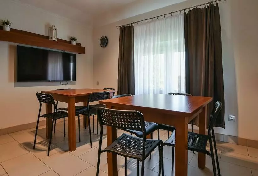 Majatalo Willa Marcel Park