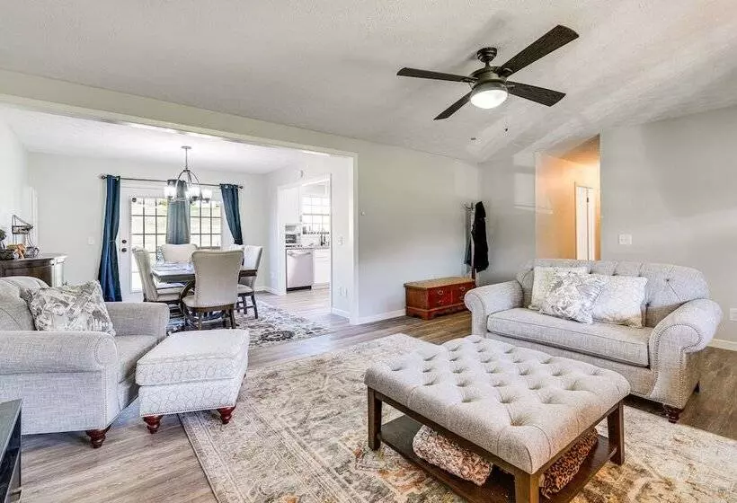 Pet Friendly Countryside Haven Near Cherokee Lake!