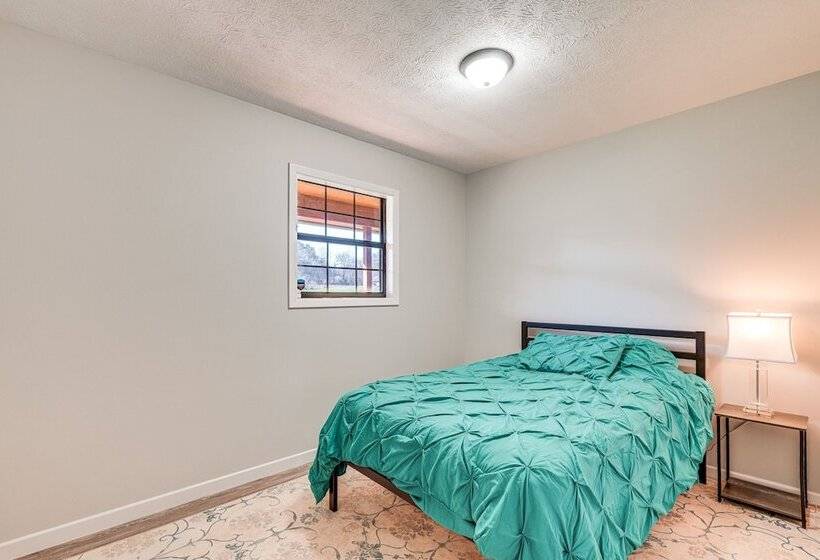 Pet Friendly Countryside Haven Near Cherokee Lake!