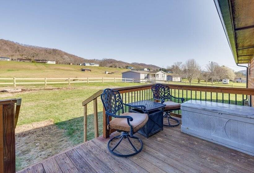 Pet Friendly Countryside Haven Near Cherokee Lake!