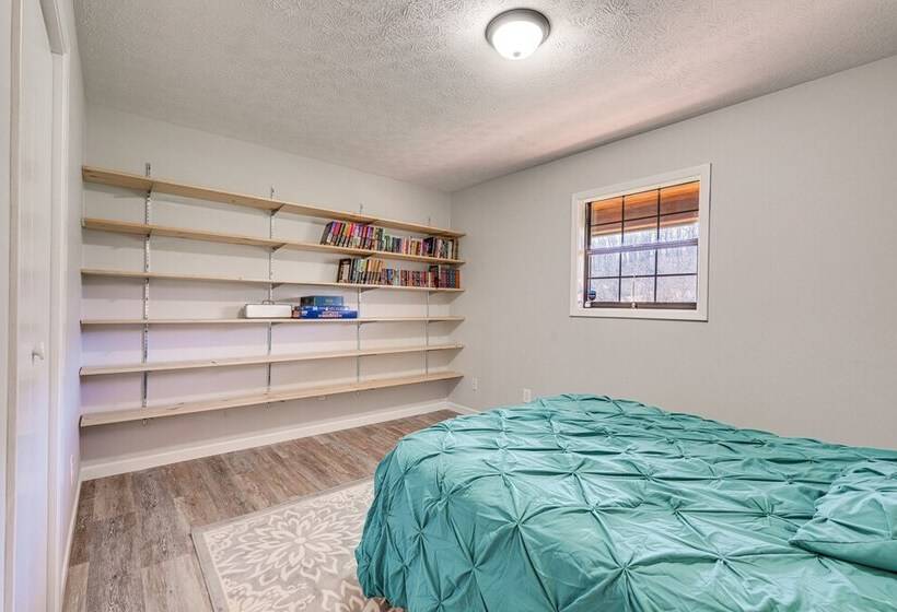 Pet Friendly Countryside Haven Near Cherokee Lake!