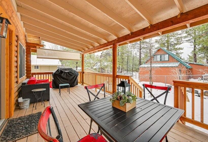 Pet Friendly Munds Park Cabin Near Hiking Trails!