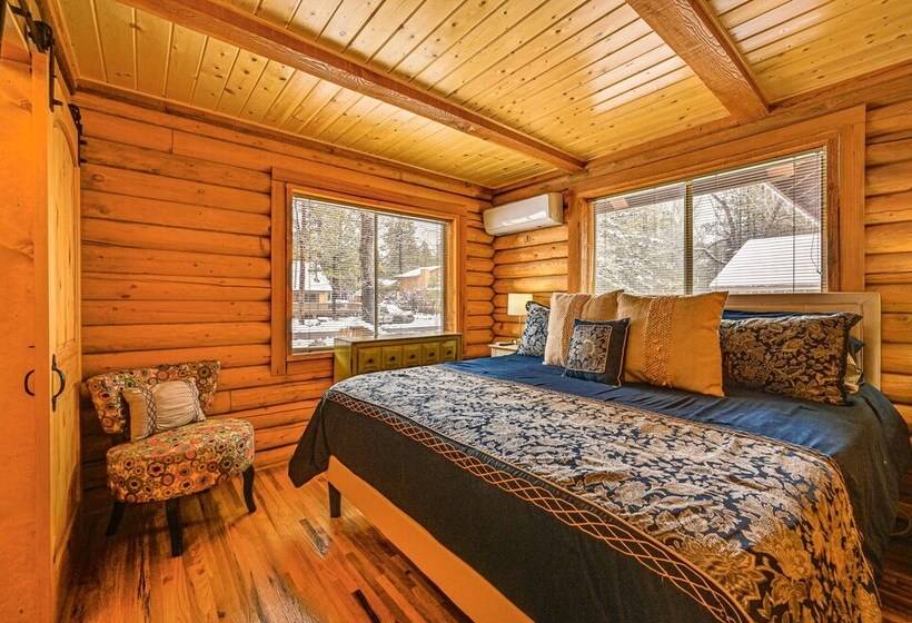 Pet Friendly Munds Park Cabin Near Hiking Trails!