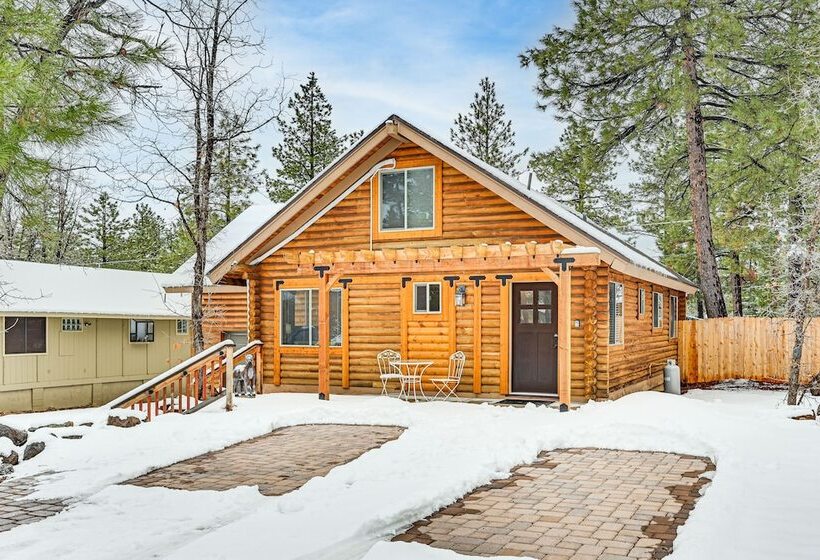 Pet Friendly Munds Park Cabin Near Hiking Trails!
