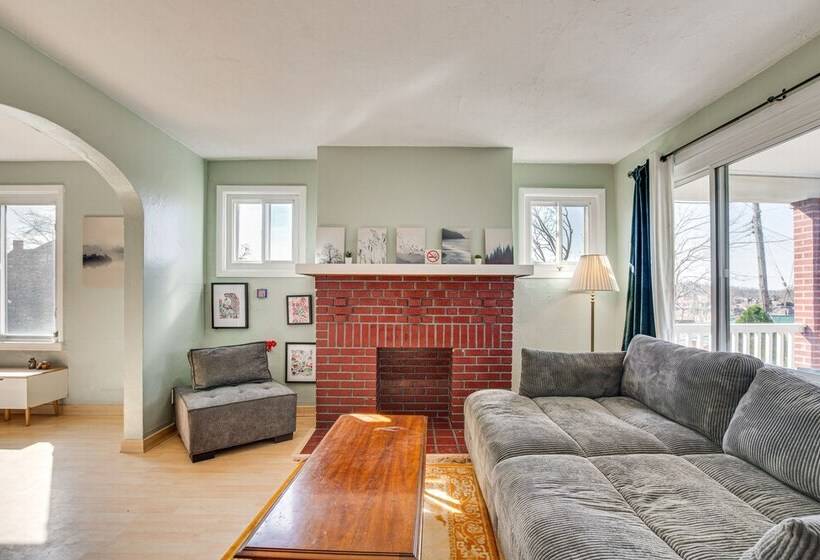Pet Friendly Pittsburgh Home: 3 Mi To Downtown!