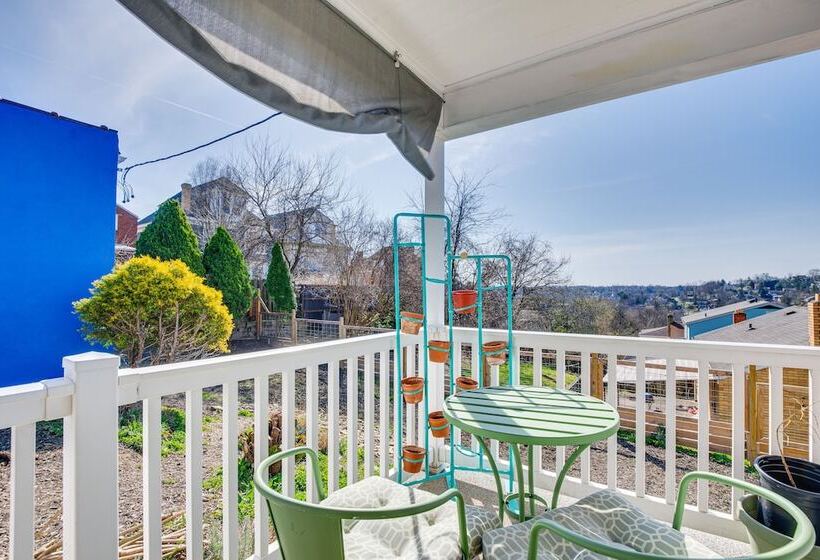 Pet Friendly Pittsburgh Home: 3 Mi To Downtown!