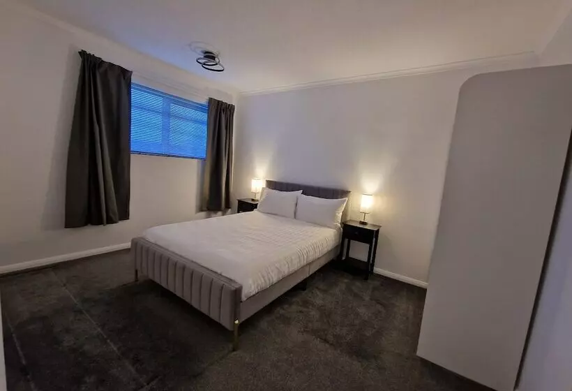 Residenssi Modern And Spacious 3 Bedrooms Family House