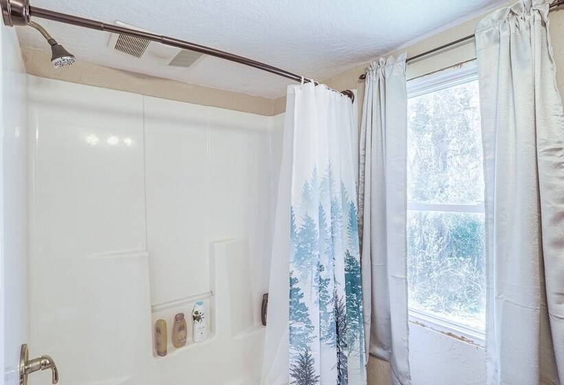 Serene Guion Cabin < 1 Mi To The White River!