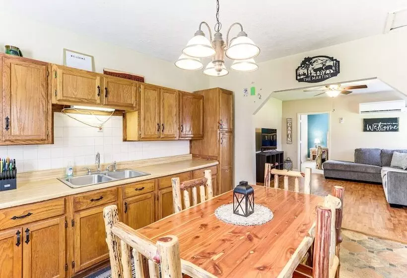 Serene Guion Cabin < 1 Mi To The White River!