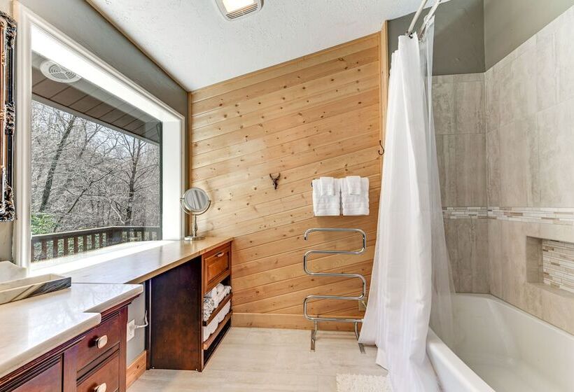 Spacious Maggie Valley Cabin W/ Waterfall On Site!